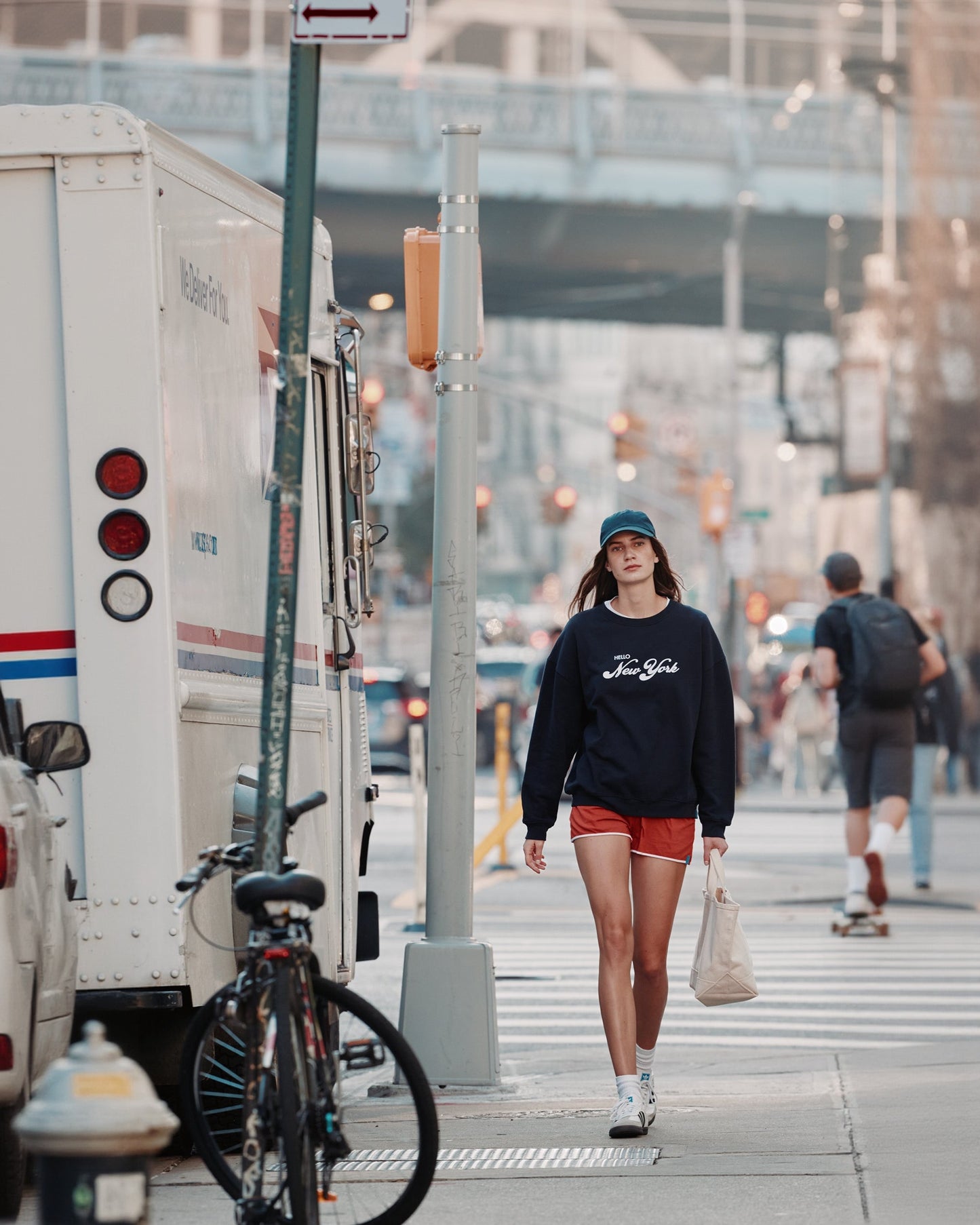The Oversized Hello New York Sweatshirt - Navy