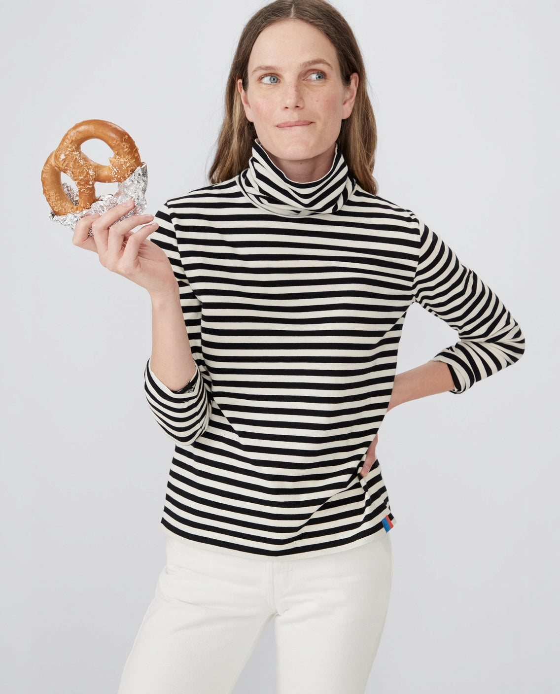 The Turtleneck - Black/Cream