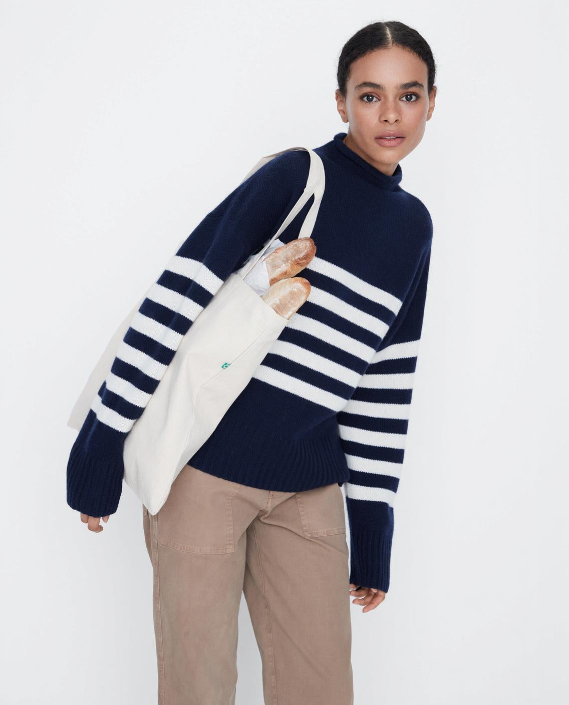 The Lucca - Navy/Cream