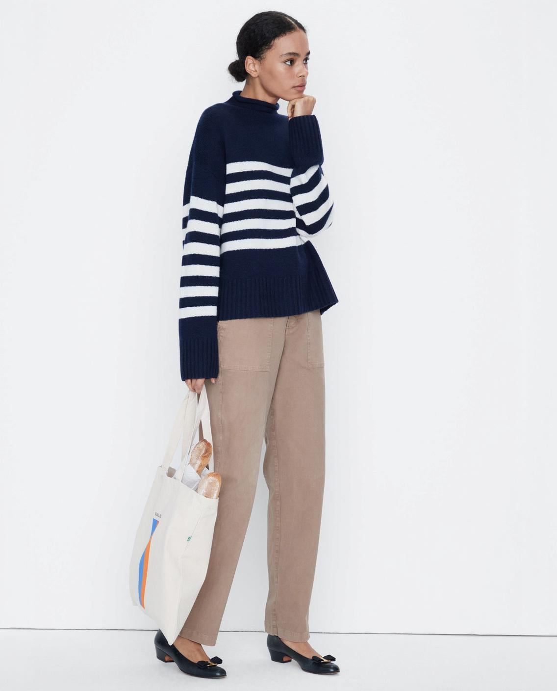 The Lucca - Navy/Cream