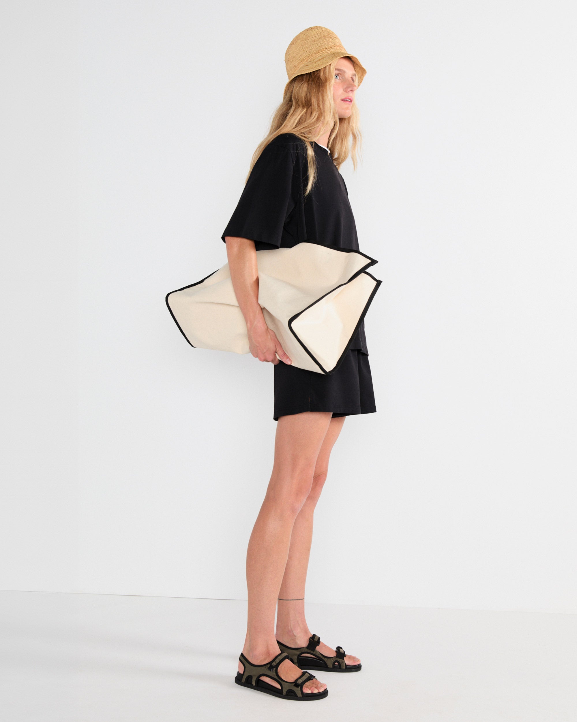 The Mercer - Black