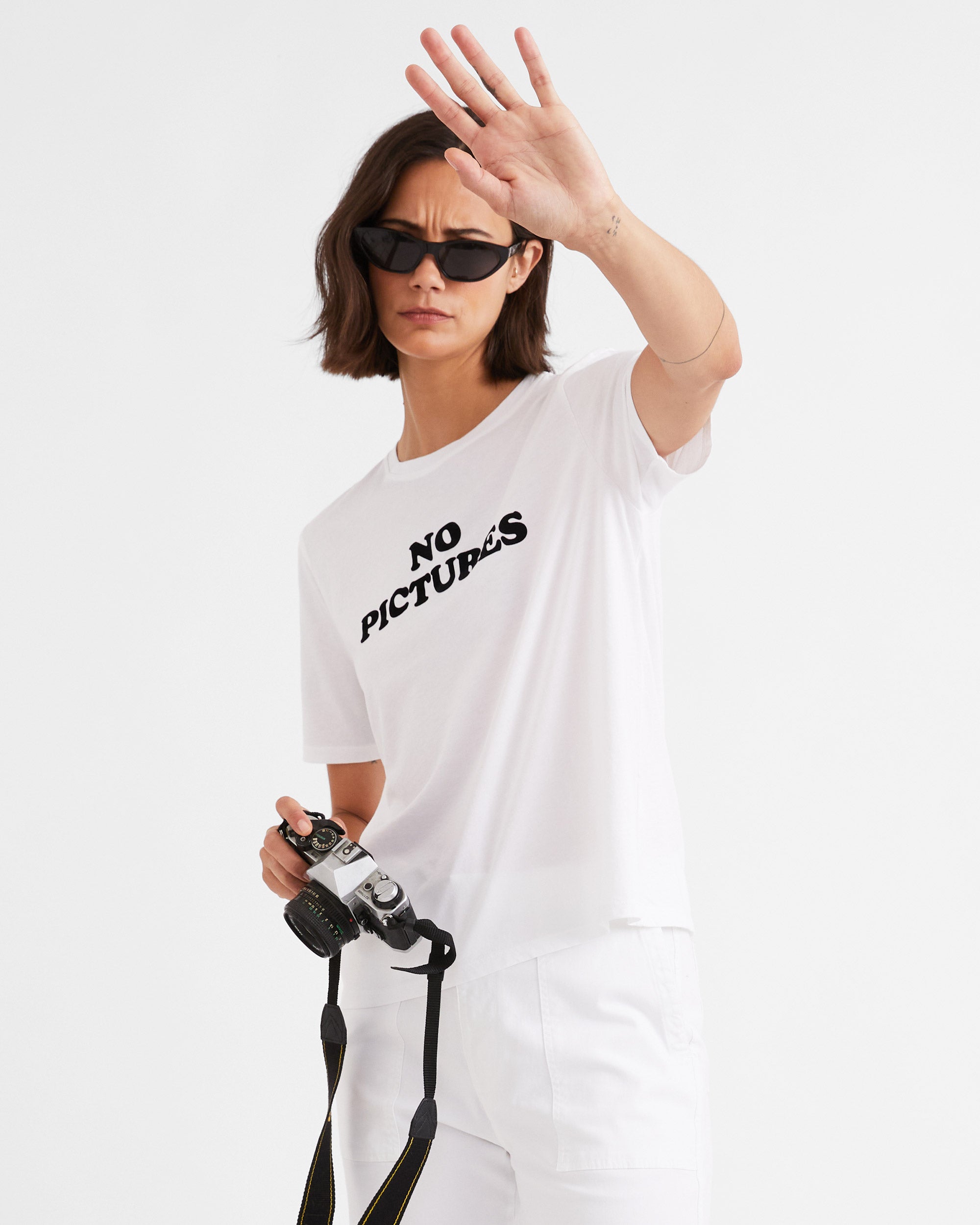 The Modern No Pictures - White