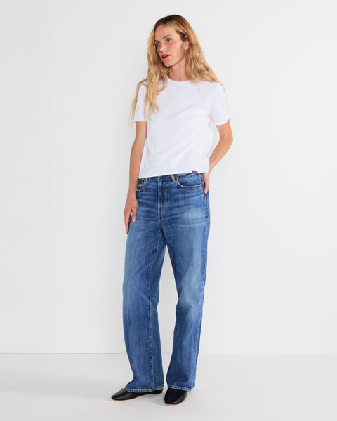 The Solid Modern - White