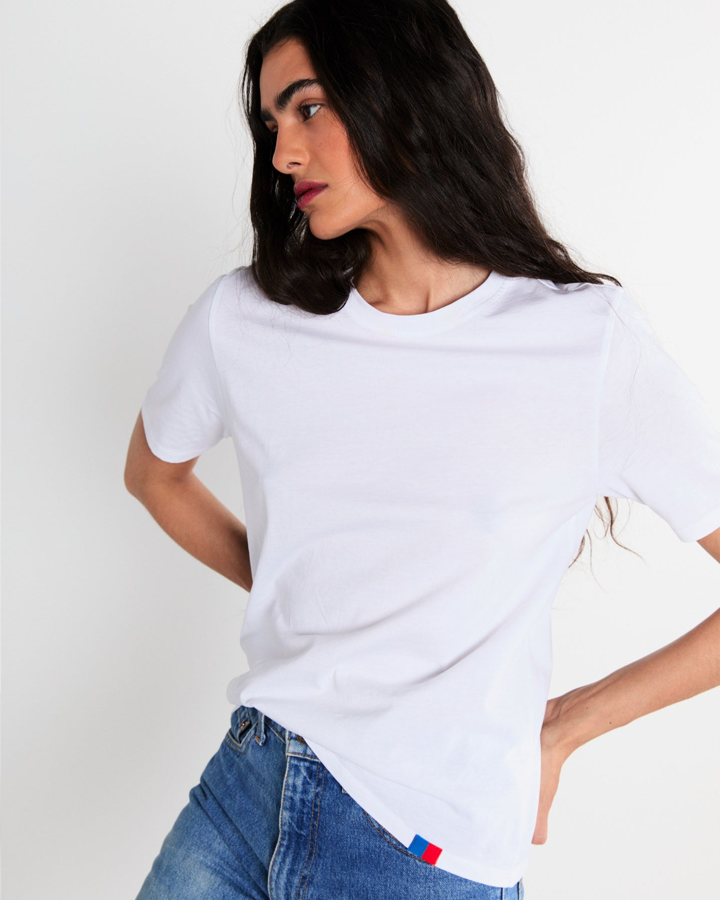 The Solid Modern - White