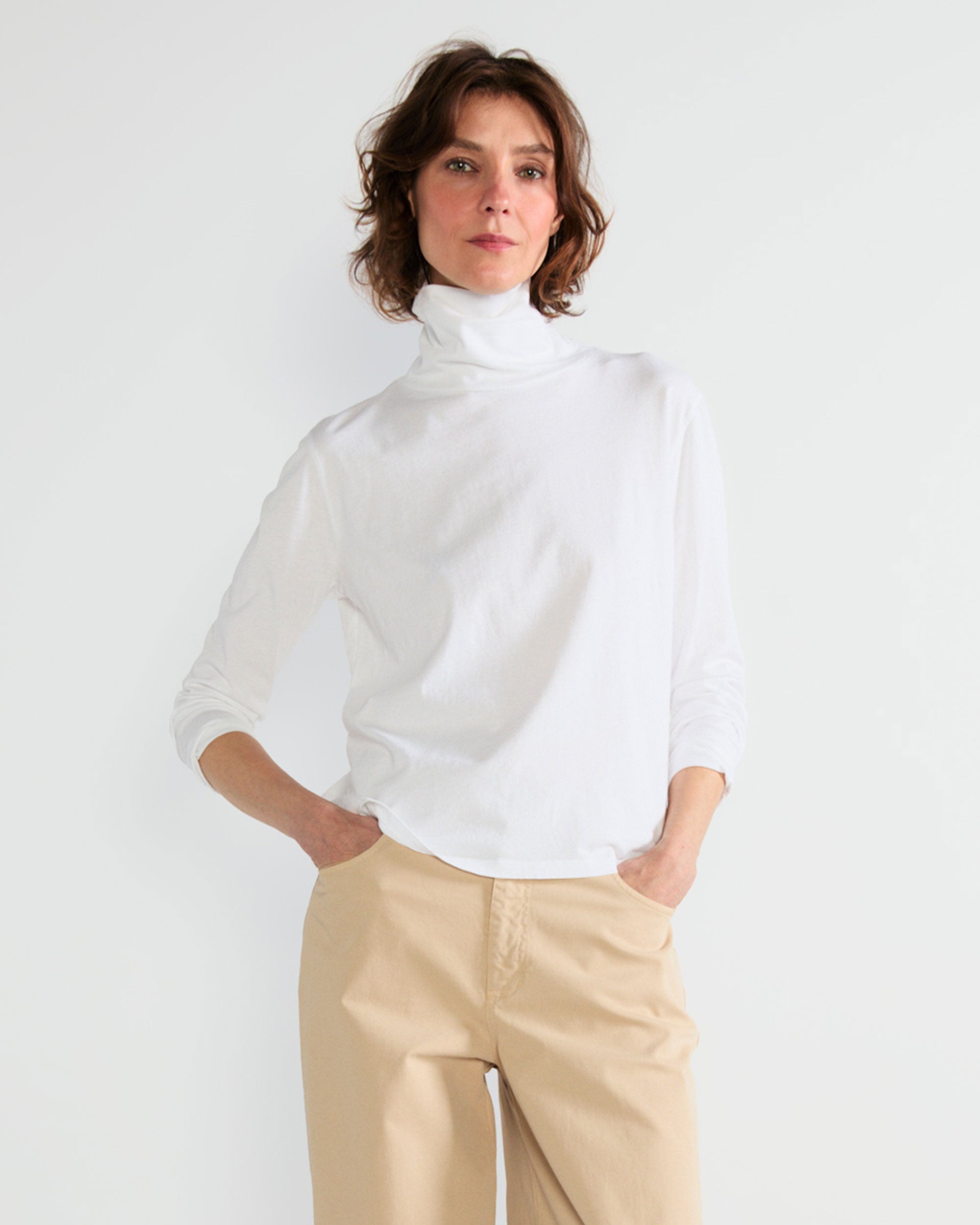 The Turtleneck - White – KULE
